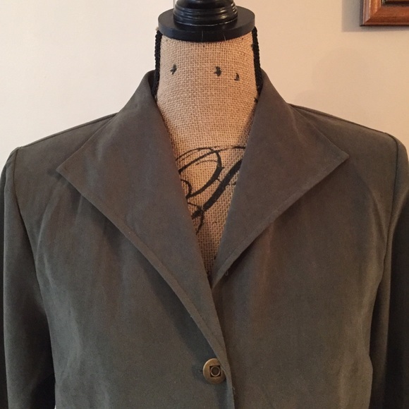 Jacket - Picture 2 of 5